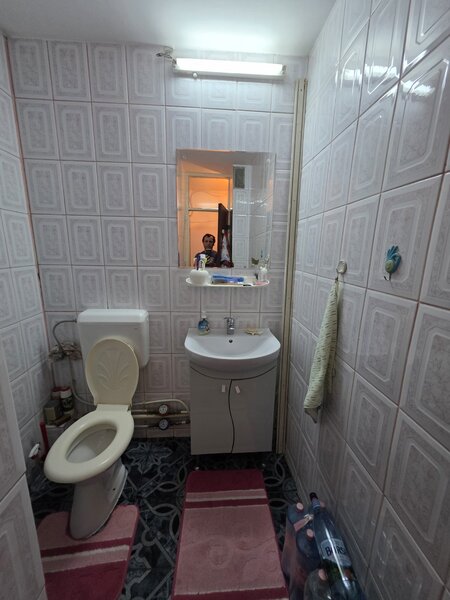 Trapezului, pe B-ul 1 Decembrie 1918, 15 minute metrou, Auchan, bloc 1980,